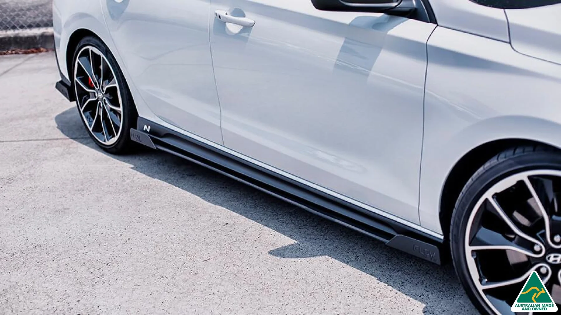Flow Designs i30N Fastback PD Side Skirt Splitters [GLOSS BLACK] - Pair - Image 4