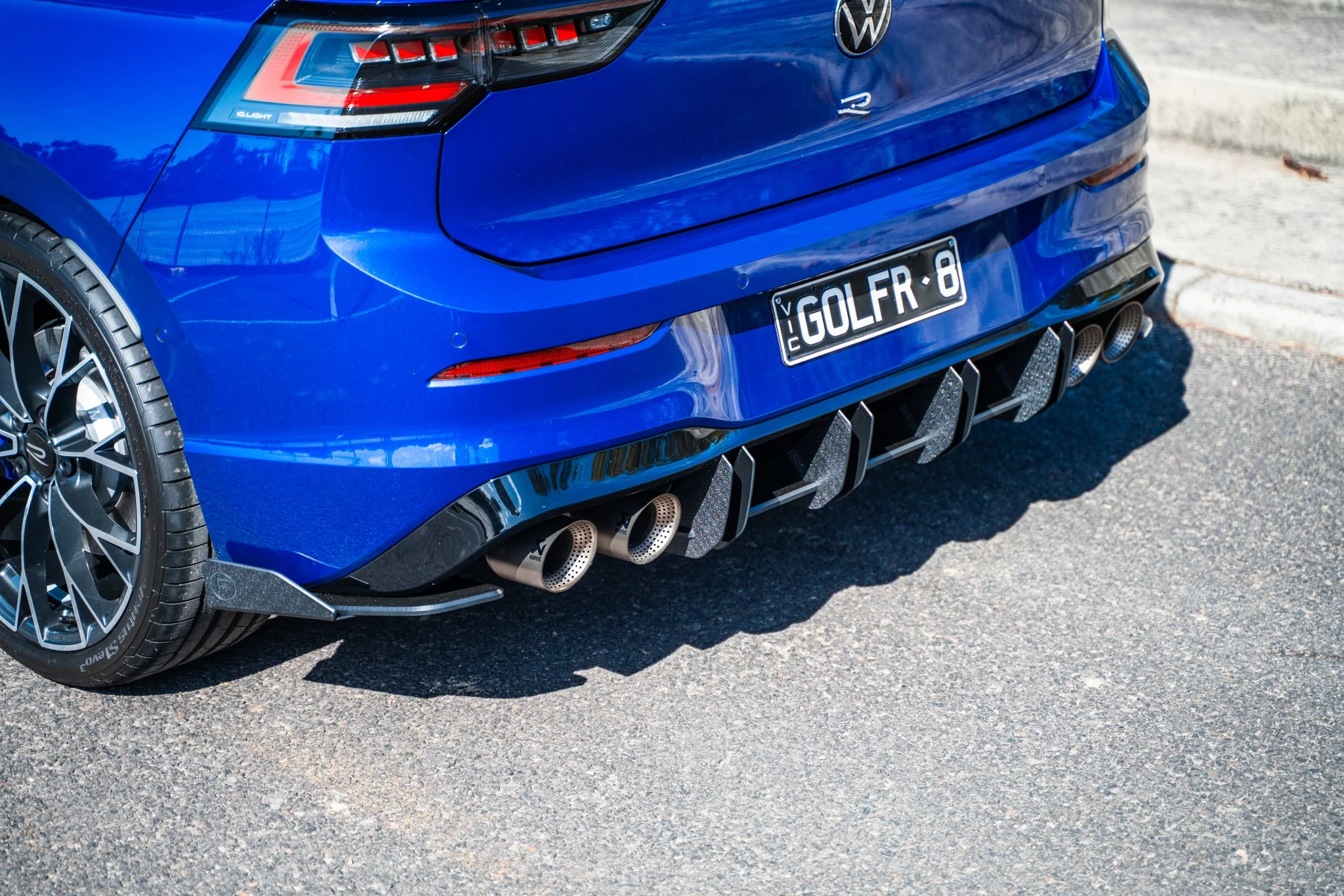 MK8.5 Golf R Rear Spat Winglets - Image 9
